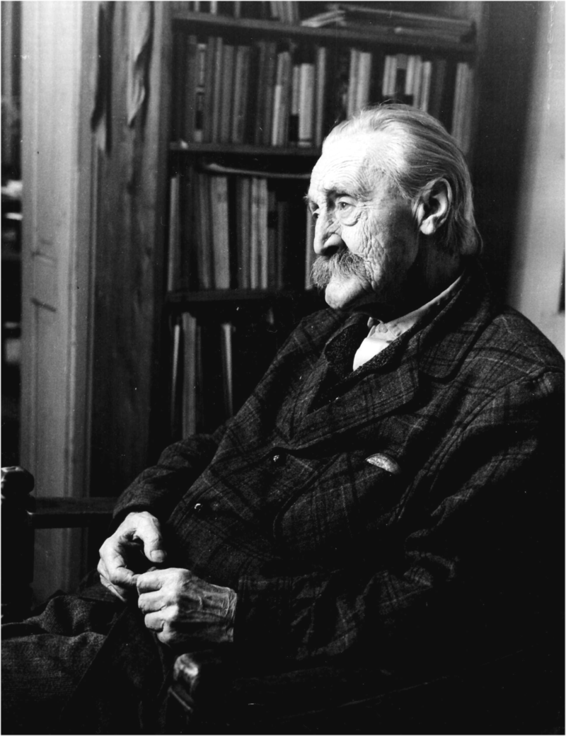 Kós Károly (Forrás: wikipedia.org, Csomafáy Ferenc felvétele) 02 800px-Kós_Károly_író_(1883–1977).png