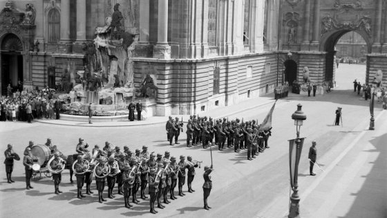 őrségváltás fortepan_32191.jpg