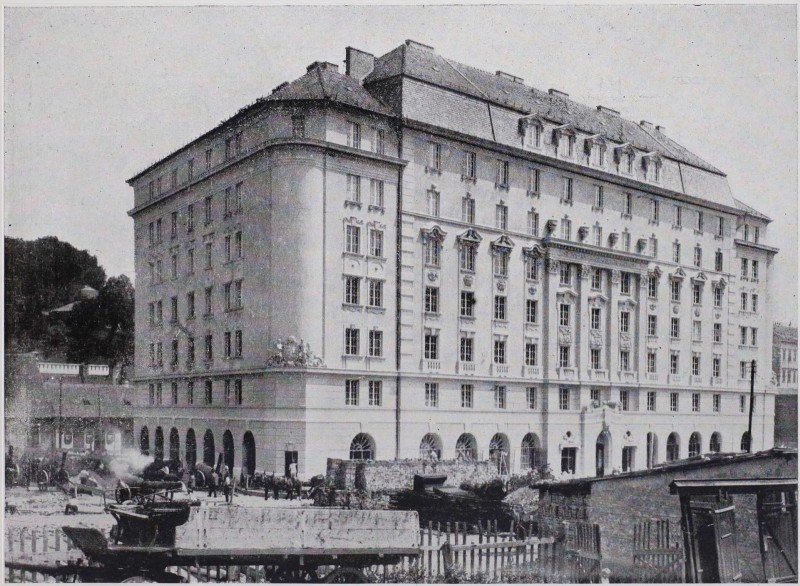 Az épület az avatás idején (Forrás: adt.arcanum.hu/Magyar Építőművészet, 1925. XXV. évf. 1–3. sz.) 10_M.Épműv.jpg