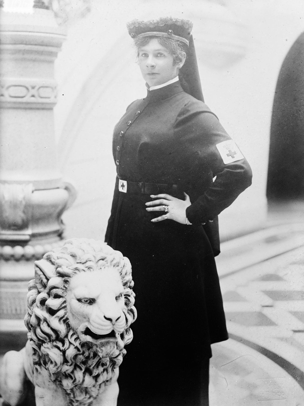 Auguszta főhercegnő a várbéli palotájukban (Forrás: Fortepan/Képszám: 32060) 05 auguszta.jpg