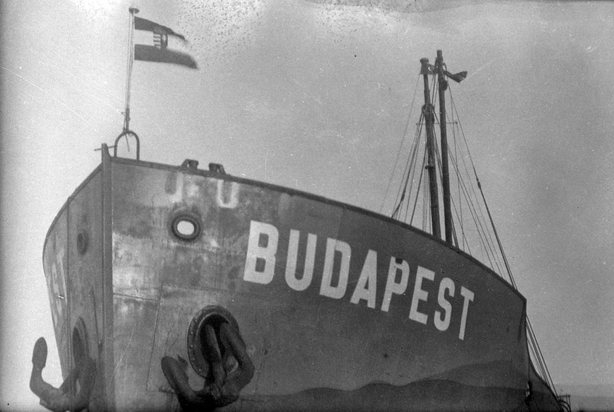 A Budapest motoros orra (Fotó: Fortepan/Képszám: 19726) fortepan_19726.jpg