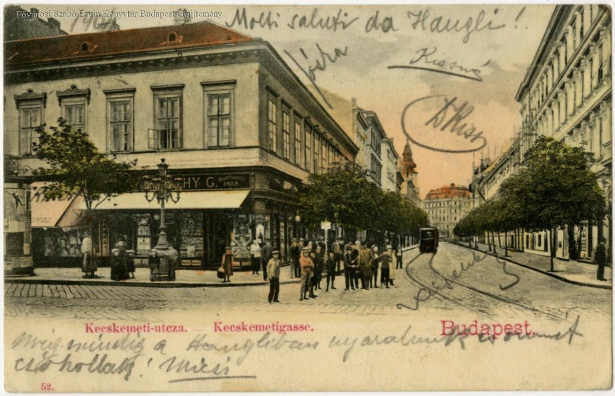 A Szénás térről induló tömeg a Kecskeméti utcán vonult keresztül Deák Ferenc otthonához (Forrás: FSZEK Budapest Gyűjtemény) párt-6.jpg