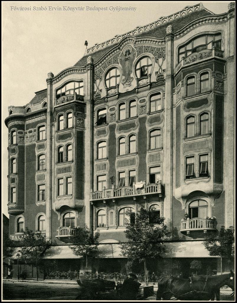 Bérpalota a Tökhöly úton. Épületdíszei mára megsemmisültek (Forrás: FSZEK Budapest Gyűjtemény) Tökhüly .jpeg