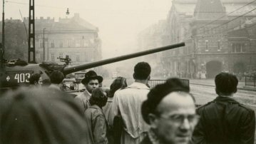 1956 Fővám tér FSZEK.jpg