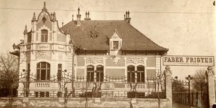 thumb_10545_default_big (1).jpg