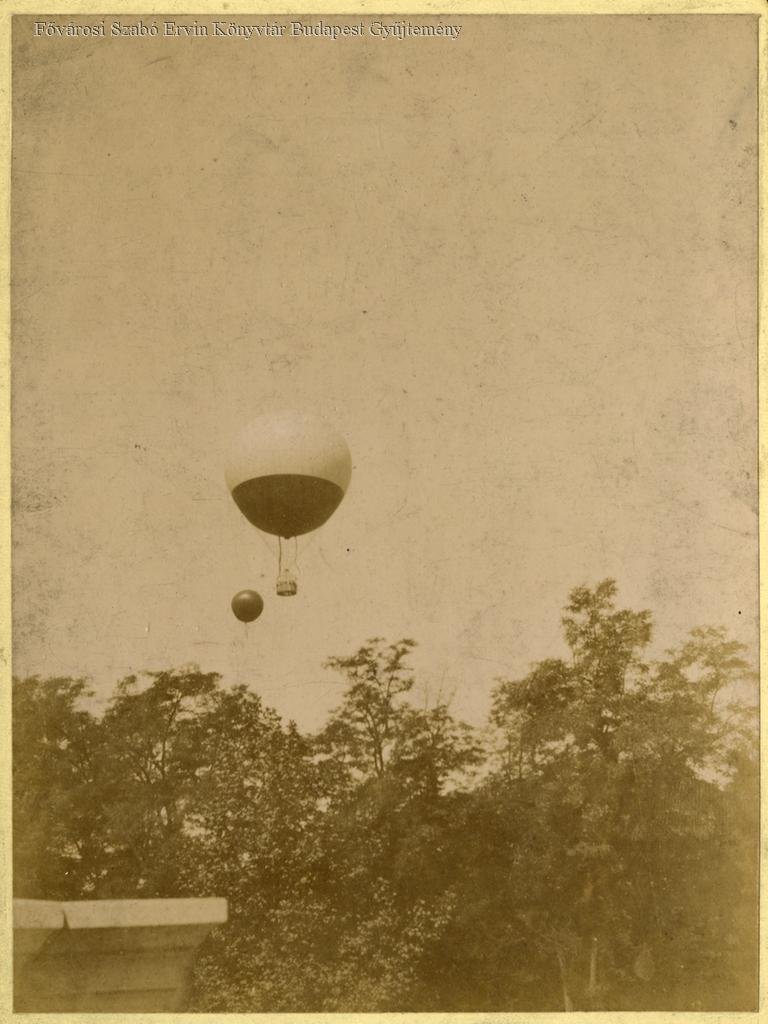 Köpesdy Győző fényképfelvétele a léghajóról 1896-ban (Fotó: FSZEK, Budapest Gyűjtemény) 1b6b98bd-5c97-440c-8b12-24d9f6a37484.jpg