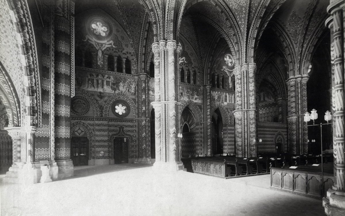A Mátyás-templom belső tere 1896-ban (Fotó: Fortepan / Budapest Főváros Levéltára. Levéltári jelzet: HU.BFL.XV.19.d.1.08.018) fortepan_82543.jpg