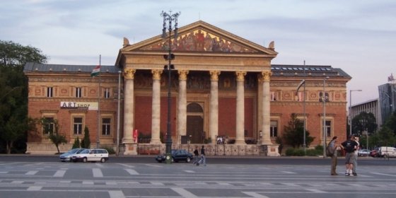 163452_mucsarnok.jpg