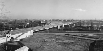 166964_a_felszelessegben_megepult_arpad_hid_1950-ben_foto_fortepan_.jpg