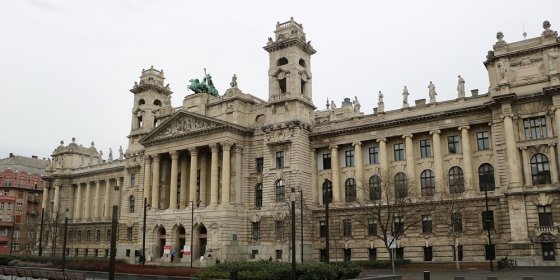168126_165549_kuria.jpg
