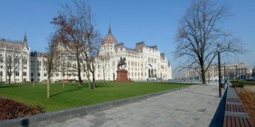 169326_158877_kossuth_ter.jpg