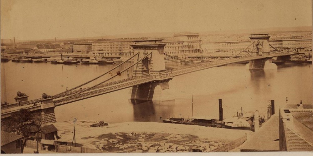 172441_a_lanchid_egyik_legkorabbi_fotoja_1865-korul_.jpg