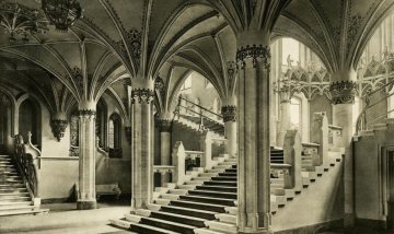 177476_neogotika_penzugyminiszterium_elocsarnok_1908._forras_fszek_budapest-keparchivumny.jpg