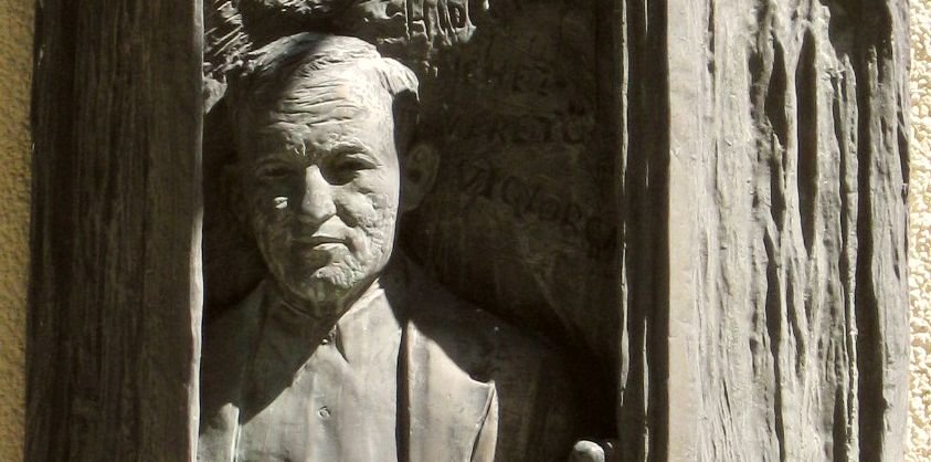 181402_kondor_bela_dombormu.jpg