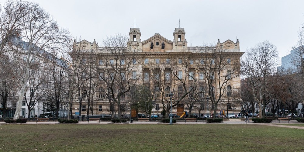183750_jegybank_nyito.jpg