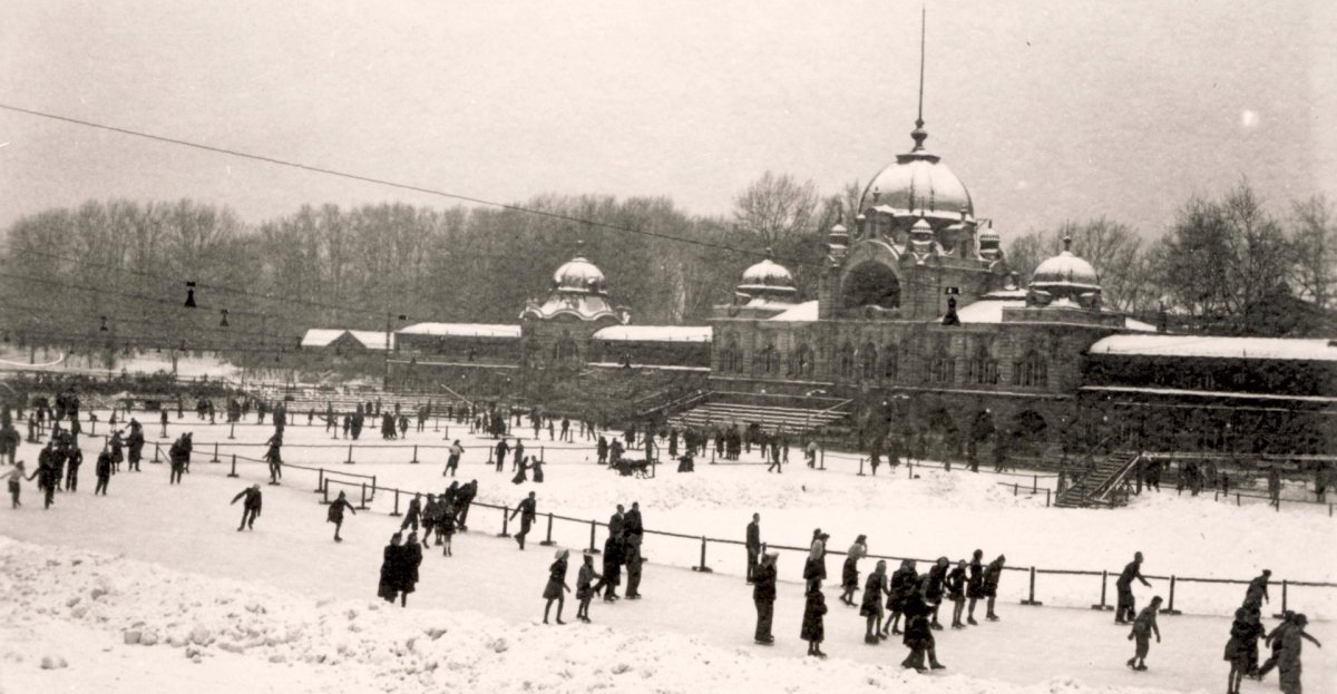 187744_mujeg_a_varosligeti_mujegpalya_epulete_1937-ben._forras_fortepan-stuber_andrea_1_.jpg